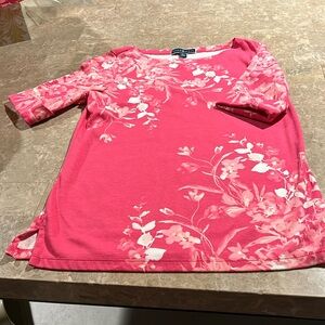 Size small Karen Scott top